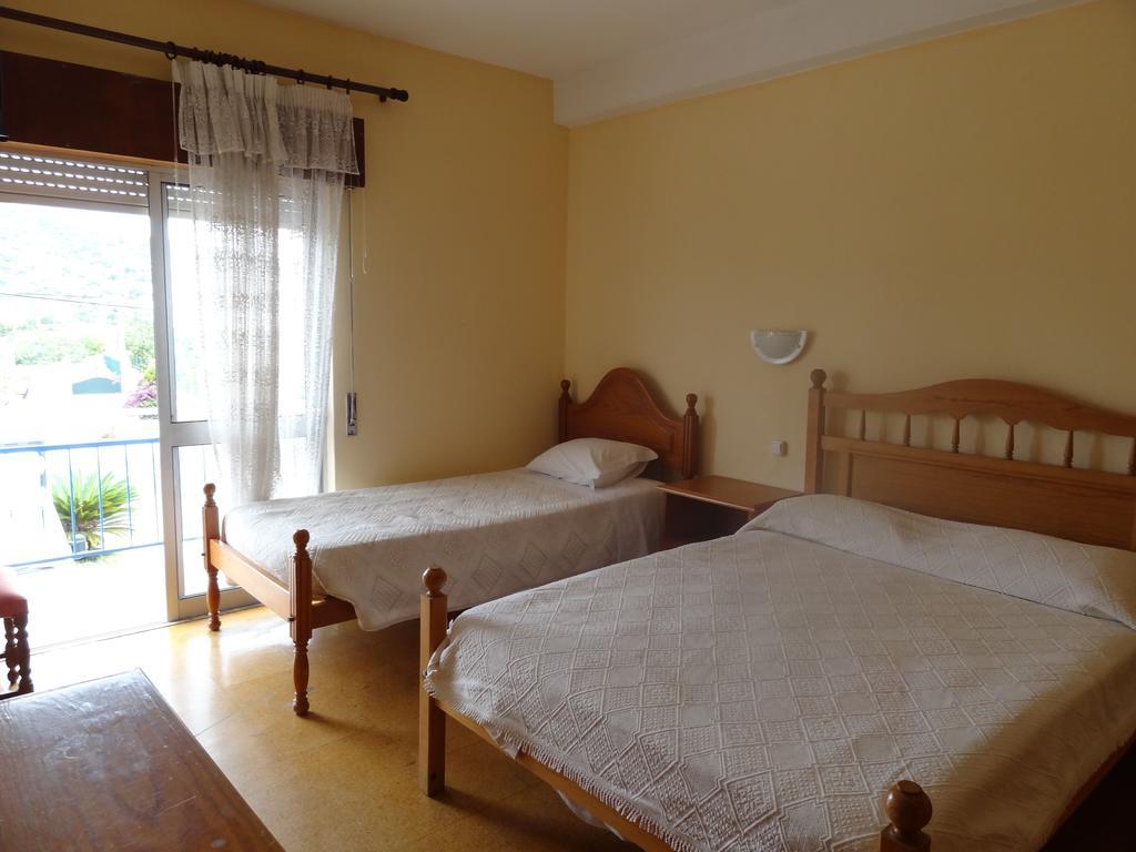 Residencial Espadinha Quarteira Δωμάτιο φωτογραφία