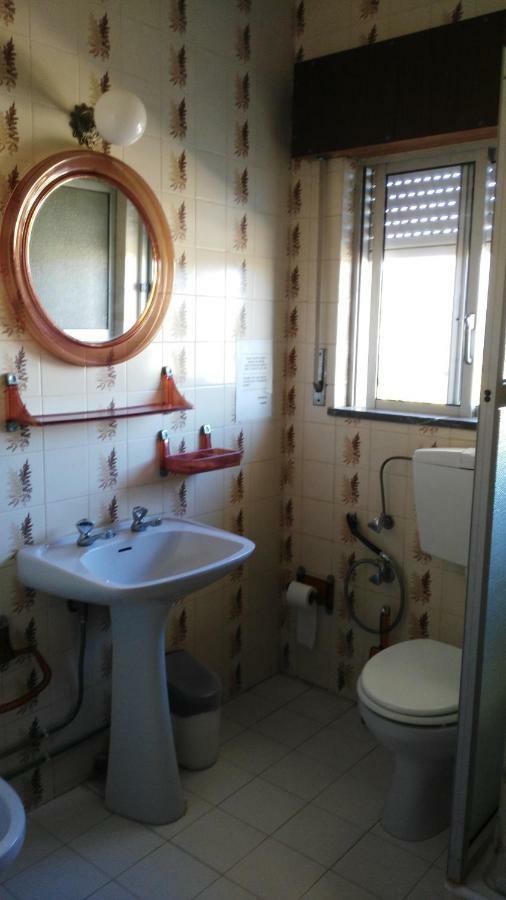 Residencial Espadinha Quarteira Δωμάτιο φωτογραφία