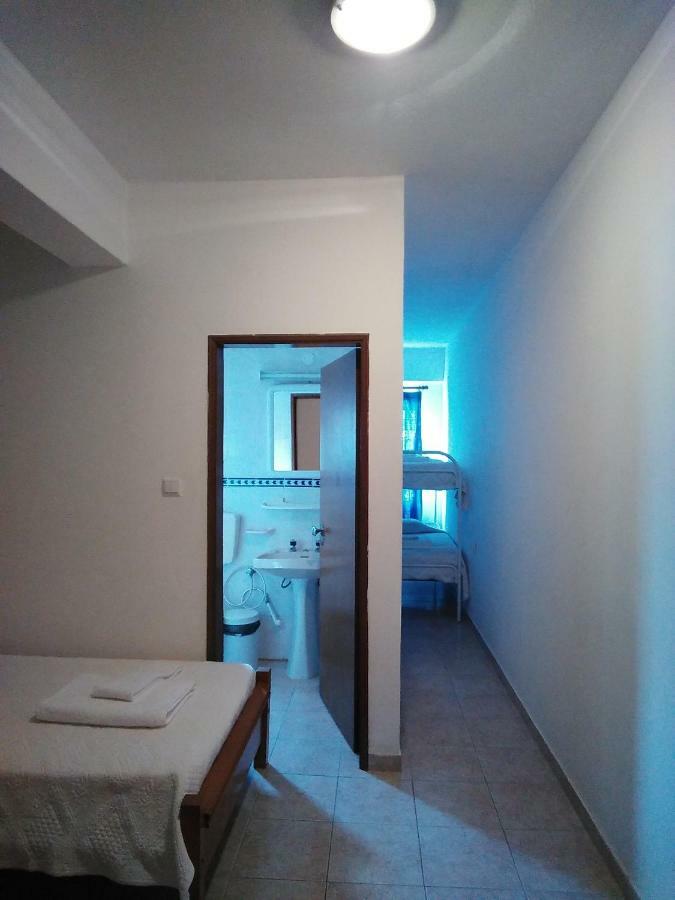 Residencial Espadinha Quarteira Δωμάτιο φωτογραφία